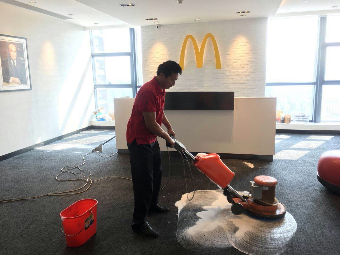 麥當勞中山公司地毯清潔案例